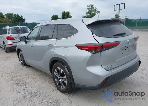 2022 Toyota Highlander Xle z USA, uszkodzony, nr VIN 5TDHZRBH0NS583559